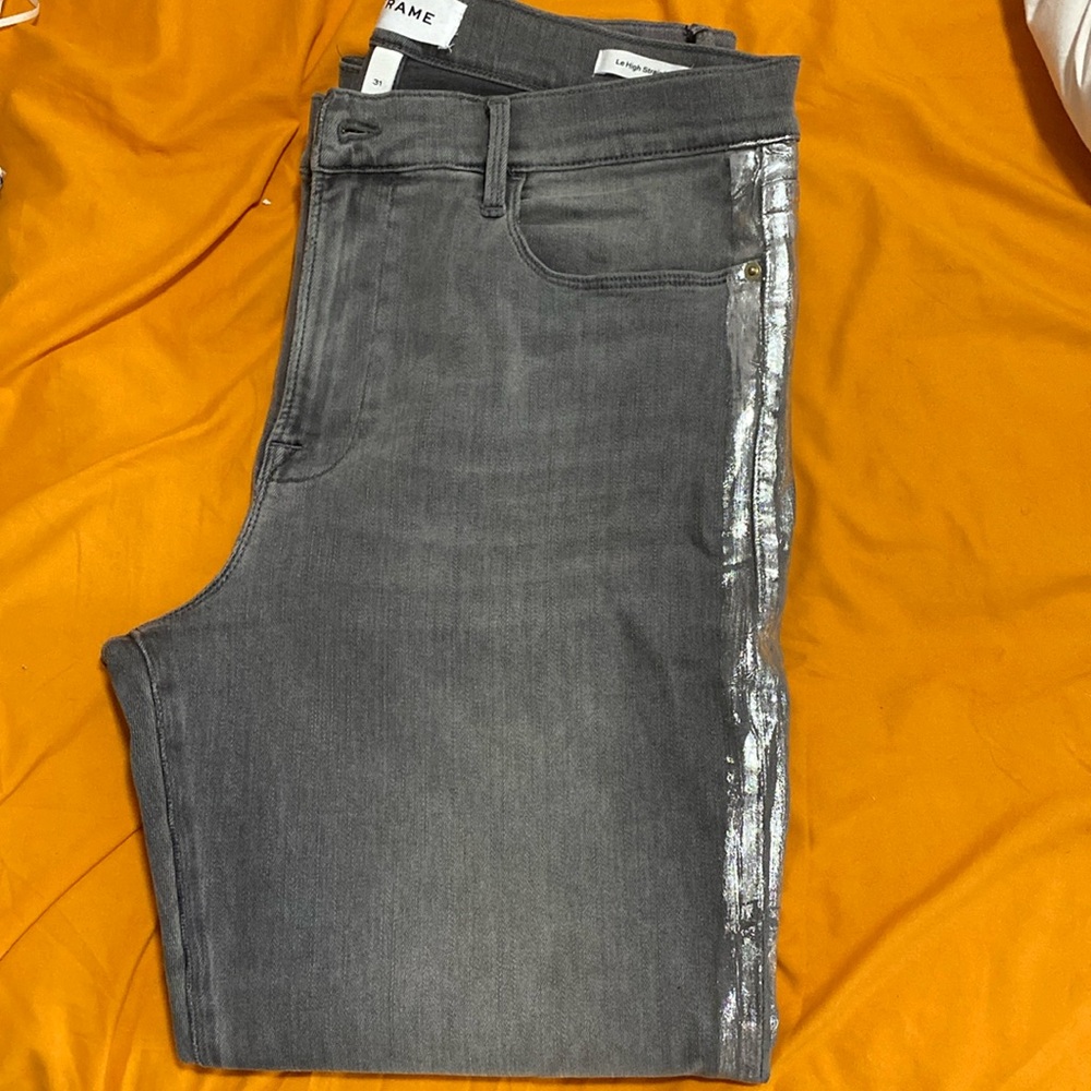 Stretch denim for curves